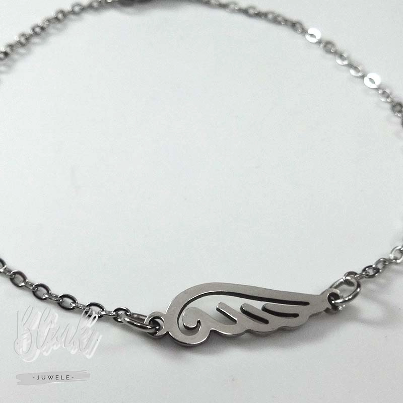 Petite Angel Wing Bracelet
