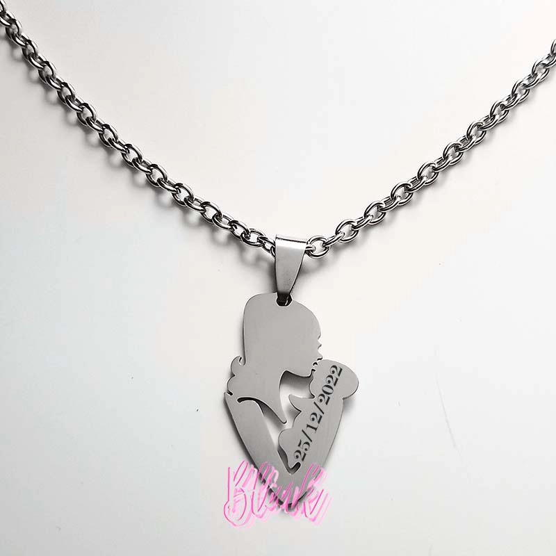 Engraved Mother and Child Necklace