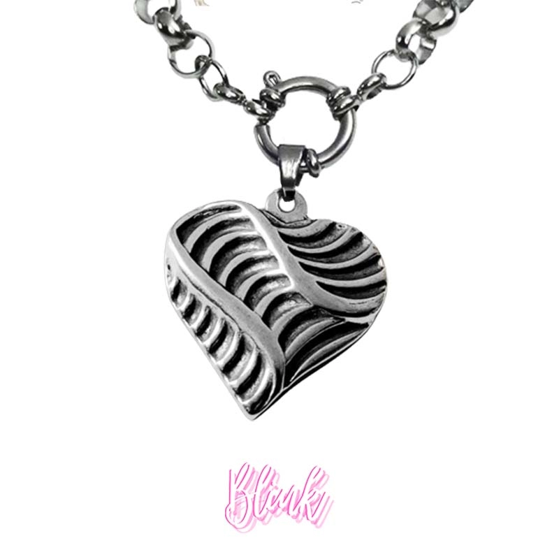 Line Heart Necklace