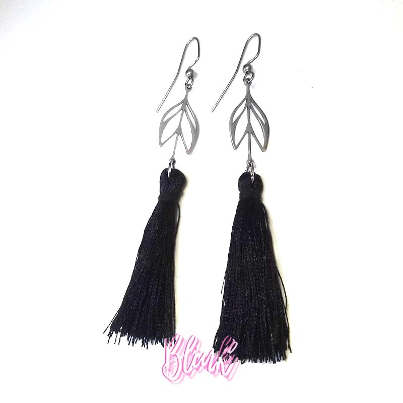 Leaf Tassel Earrings (Black)